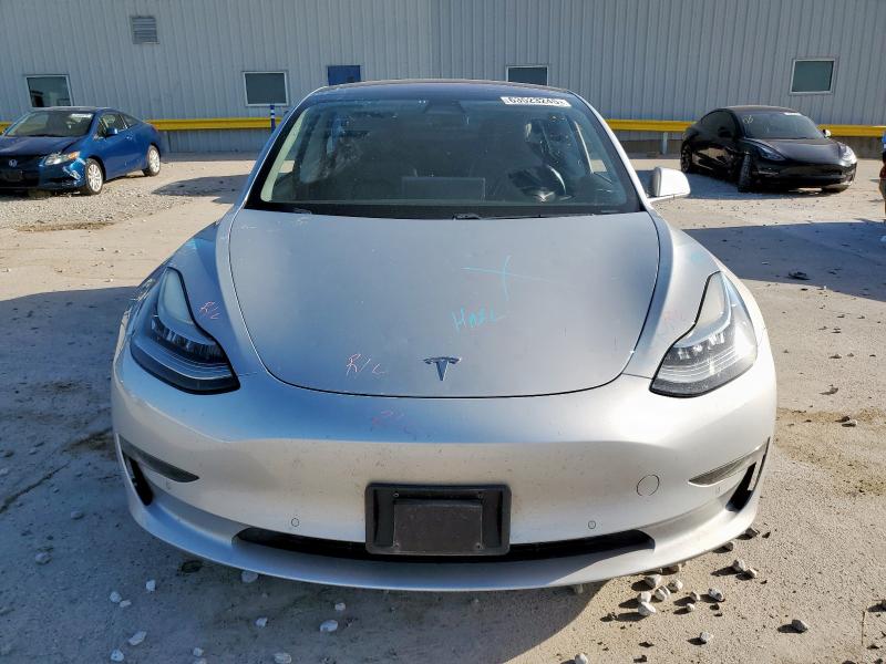 Photo 5 from auction – 2018 TESLA MODEL 3 with VIN 5YJ3E1EA5JF060722