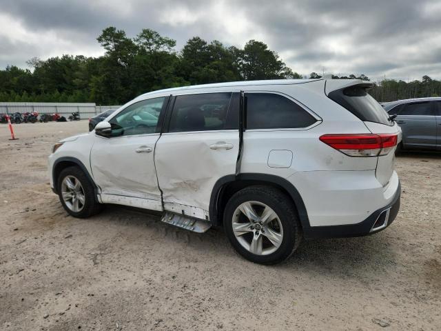 Photo 2 from auction – 2017 TOYOTA HIGHLANDER with VIN 5TDYZRFH7HS223963
