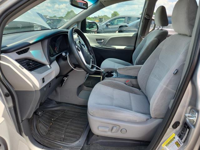 Photo 7 from auction – 2016 TOYOTA SIENNA LE with VIN 5TDKK3DC0GS714100