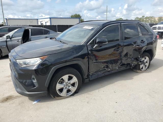 TOYOTA RAV4 XLE 2019 with VIN JTMW1RFV5KD010064 - Photo from auction
