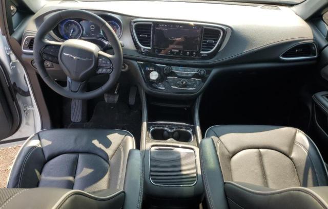 Photo 8 from auction – 2024 CHRYSLER PACIFICA L with VIN 2C4RC1GG6RR117267
