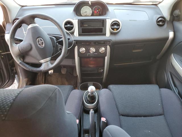 Photo 8 from auction – 2004 TOYOTA SCION XA with VIN JTKKT624340050733