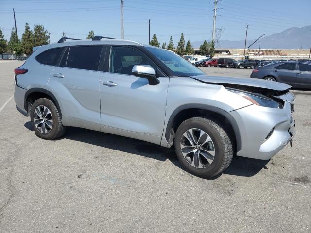 Photo 4 from auction – 2023 TOYOTA HIGHLANDER with VIN 5TDKARAH6PS523822