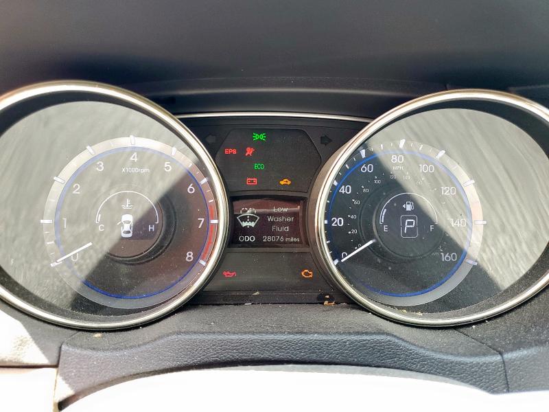 Photo 9 from auction – 2012 HYUNDAI SONATA SE with VIN 5NPEC4AB2CH384651