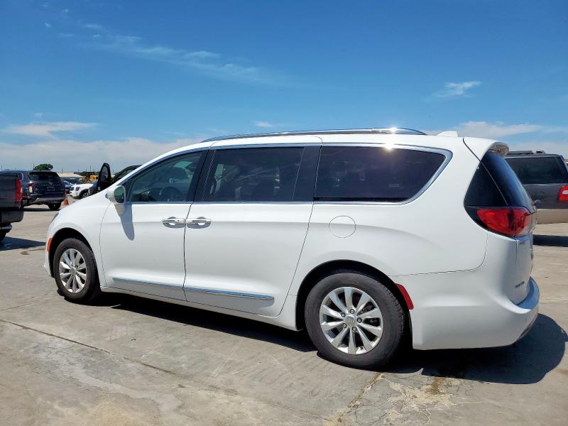 Photo 2 from auction – 2018 CHRYSLER PACIFICA T with VIN 2C4RC1BG5JR113657