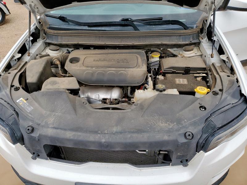 Photo 12 from auction – 2019 JEEP CHEROKEE L with VIN 1C4PJLLB9KD393292