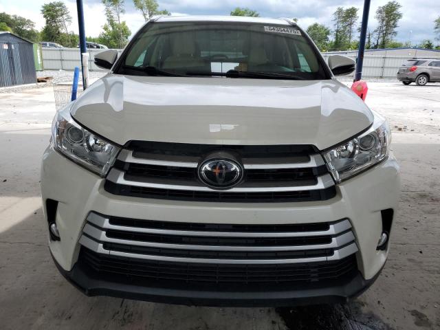 Photo 5 from auction – 2018 TOYOTA HIGHLANDER with VIN 5TDKZRFH3JS546063