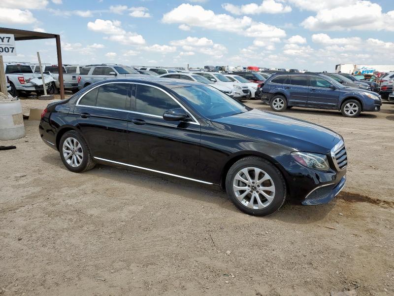 Photo 4 from auction – 2018 MERCEDES-BENZ E 300 with VIN WDDZF4JB7JA319085