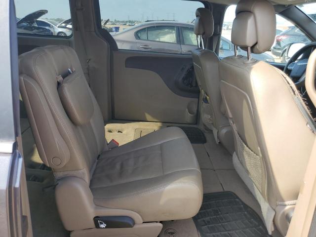 Photo 11 from auction – 2015 CHRYSLER TOWN & COU with VIN 2C4RC1BG4FR696228