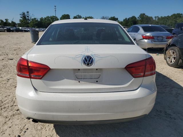 Photo 6 from auction – 2015 VOLKSWAGEN PASSAT S with VIN 1VWAS7A38FC003278