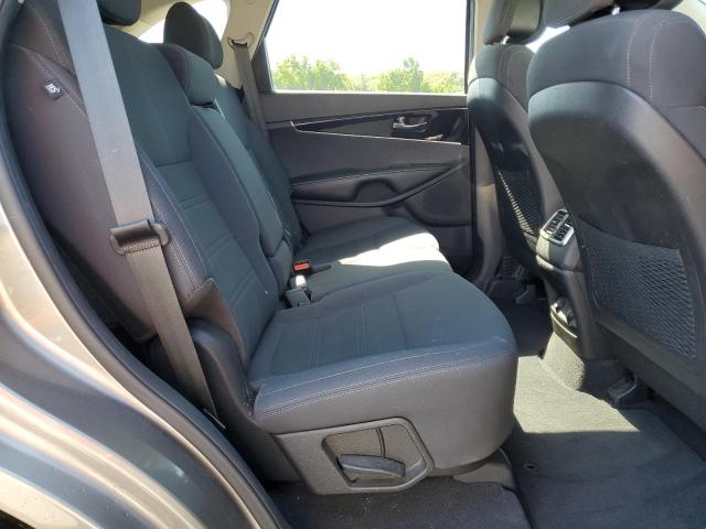 Photo 11 from auction – 2016 KIA SORENTO LX with VIN 5XYPGDA31GG022796