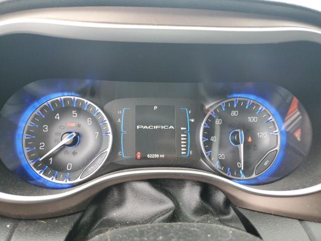 Photo 9 from auction – 2017 CHRYSLER PACIFICA T with VIN 2C4RC1DG1HR570862