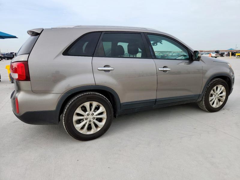 Photo 3 from auction – 2015 KIA SORENTO EX with VIN 5XYKU4A76FG622900