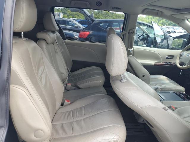 Photo 11 from auction – 2011 TOYOTA SIENNA XLE with VIN 5TDYK3DC9BS012876