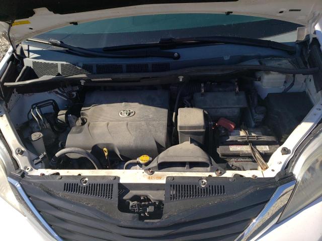Photo 12 from auction – 2013 TOYOTA SIENNA LE with VIN 5TDKK3DC2DS372760