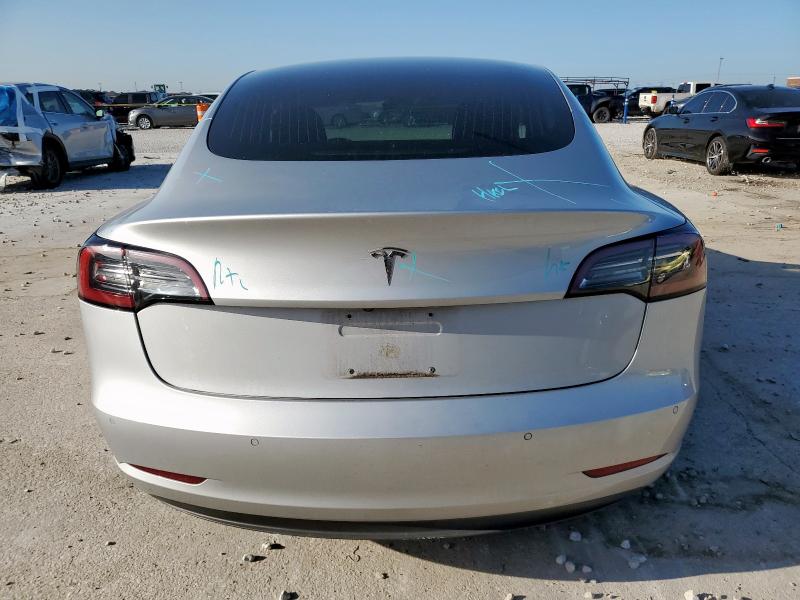 Photo 6 from auction – 2018 TESLA MODEL 3 with VIN 5YJ3E1EA5JF060722