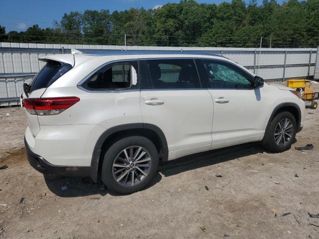 Photo 3 from auction – 2017 TOYOTA HIGHLA XLE with VIN 5TDJZRFH3HS513330