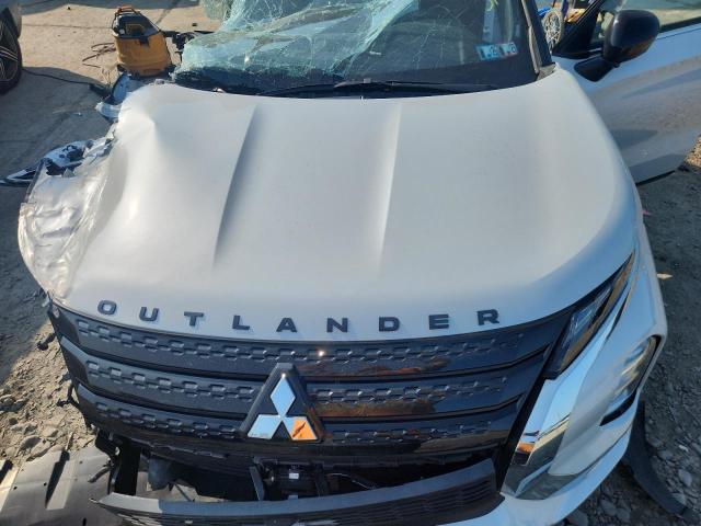 Photo 12 from auction – 2024 MITSUBISHI OUTLANDER with VIN JA4J3VA83RZ071547