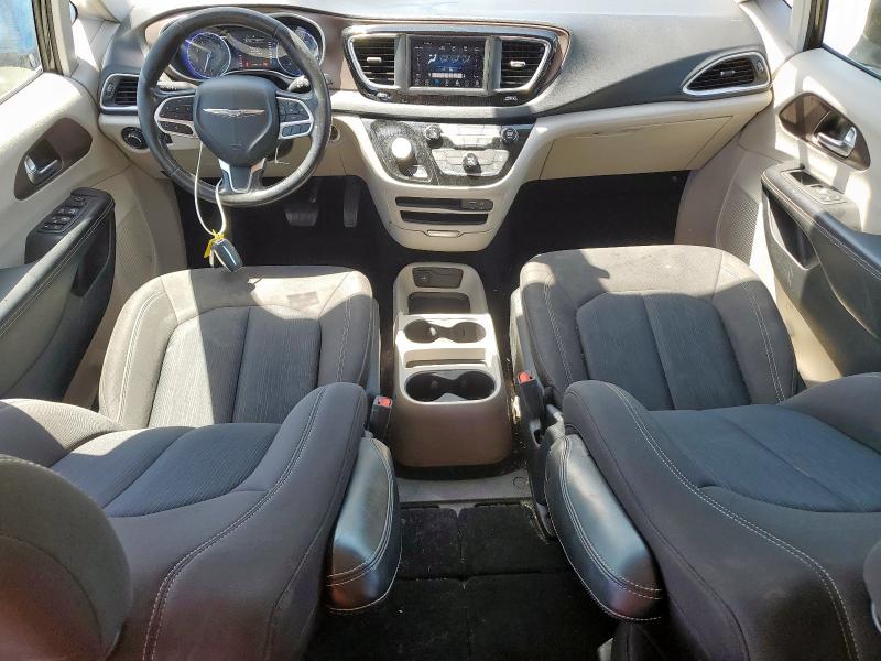 Photo 8 from auction – 2020 CHRYSLER VOYAGER LX with VIN 2C4RC1CG4LR117524