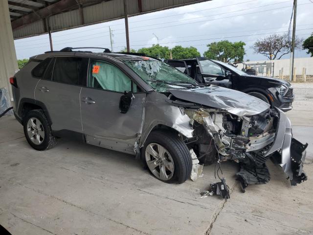 Photo 4 from auction – 2020 TOYOTA RAV4 XLE with VIN 2T3W1RFVXLC080648