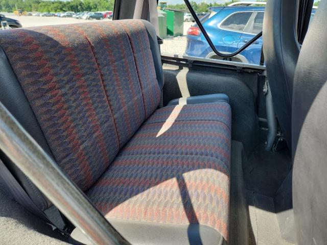 Photo 10 from auction – 2000 JEEP WRANGLER / with VIN 1J4FA49S7YP744548