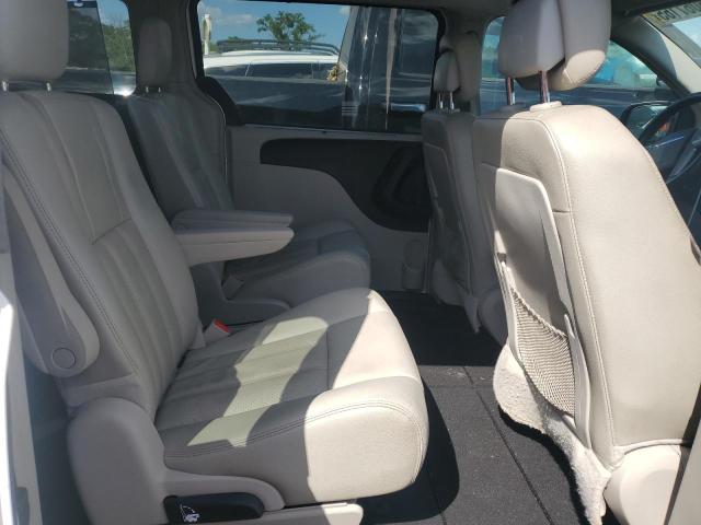 Photo 11 from auction – 2013 CHRYSLER TOWN & COU with VIN 2C4RC1CG7DR751668