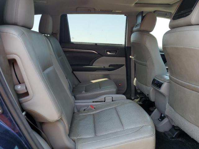 Photo 11 from auction – 2016 TOYOTA HIGHLANDER with VIN 5TDDKRFH4GS241886