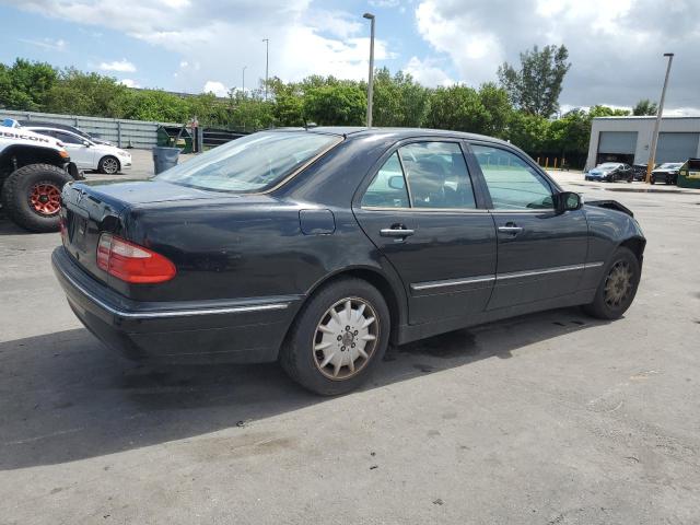 Photo 3 from auction – 2001 MERCEDES-BENZ E 320 with VIN WDBJF65J01B235011