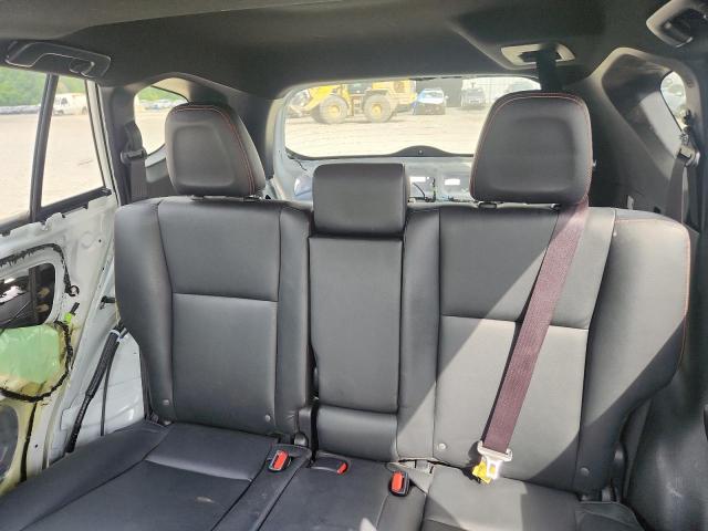 Photo 10 from auction – 2016 TOYOTA RAV4 SE with VIN JTMJFREV3GJ076652