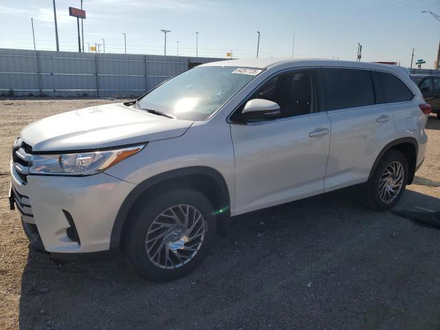 TOYOTA HIGHLANDER 2019 with VIN 5TDBZRFH0KS938239 - Photo from auction