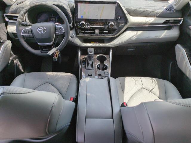 Photo 8 from auction – 2025 TOYOTA HIGHLANDER with VIN 5TDKDRAH3SS555482