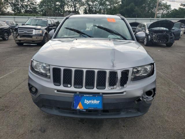 Photo 5 from auction – 2017 JEEP COMPASS LATITUDE with VIN 1C4NJCEB4HD182675