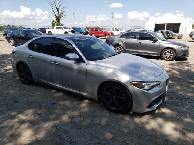 Photo 4 from auction – 2017 ALFA ROMEO GIULIA with VIN ZARFAEBN6H7551510
