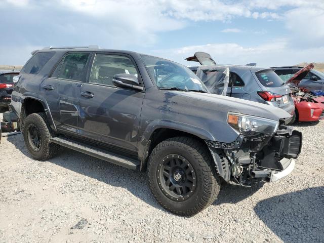 Photo 4 from auction – 2018 TOYOTA 4RUNNER SR with VIN JTEBU5JR2J5592489