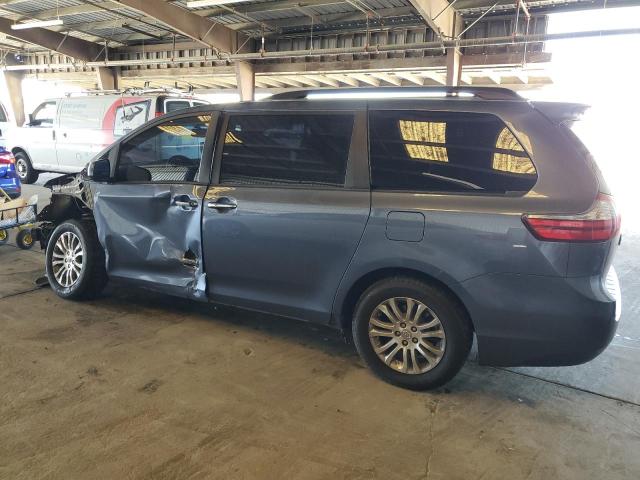Photo 2 from auction – 2017 TOYOTA SIENNA XLE with VIN 5TDYZ3DC3HS802534