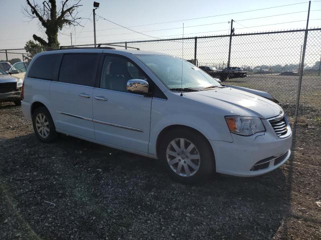 Photo 4 from auction – 2016 CHRYSLER TOWN & COU with VIN 2C4RC1BG0GR295521