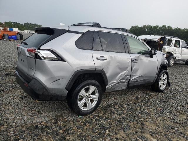 Photo 3 from auction – 2020 TOYOTA RAV4 XLE with VIN JTMW1RFV4LD049844