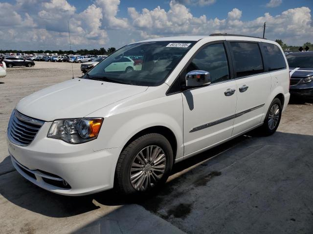 CHRYSLER TOWN & COU 2015 with VIN 2C4RC1CG1FR618391 - Photo from auction