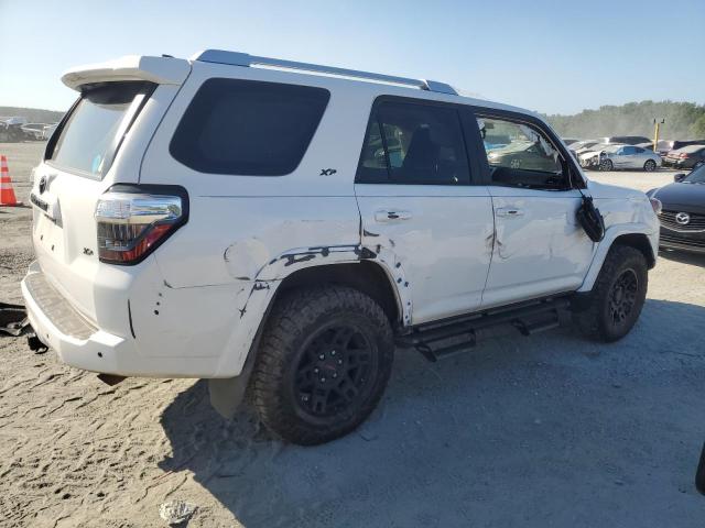 Photo 3 from auction – 2018 TOYOTA 4RUNNER SR with VIN JTEBU5JR7J5558497