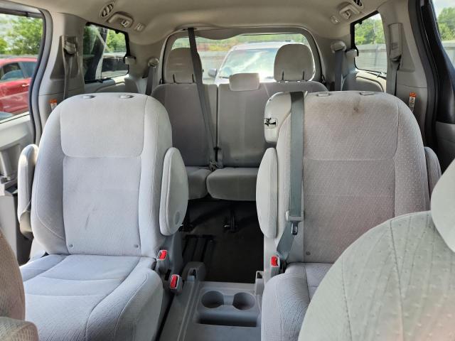 Photo 10 from auction – 2016 TOYOTA SIENNA LE with VIN 5TDKK3DC0GS714100
