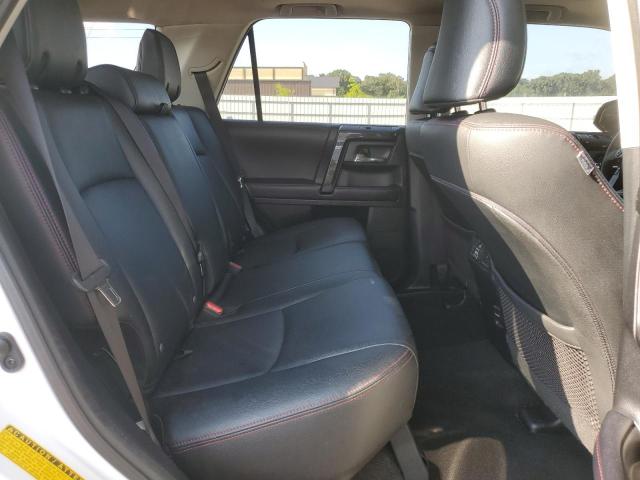 Photo 11 from auction – 2019 TOYOTA 4RUNNER SR with VIN JTEBU5JR5K5690112