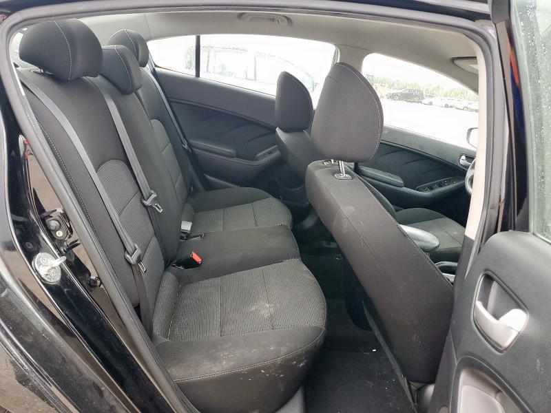 Photo 10 from auction – 2018 KIA FORTE LX with VIN 3KPFK4A72JE195552