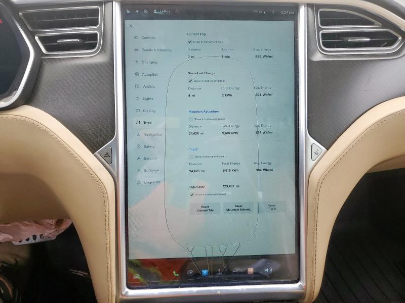Photo 10 from auction – 2015 TESLA MODEL S with VIN 5YJSA1E28FF103618
