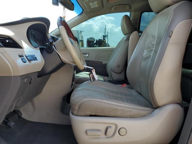 Photo 7 from auction – 2011 TOYOTA SIENNA XLE with VIN 5TDYK3DC7BS051126