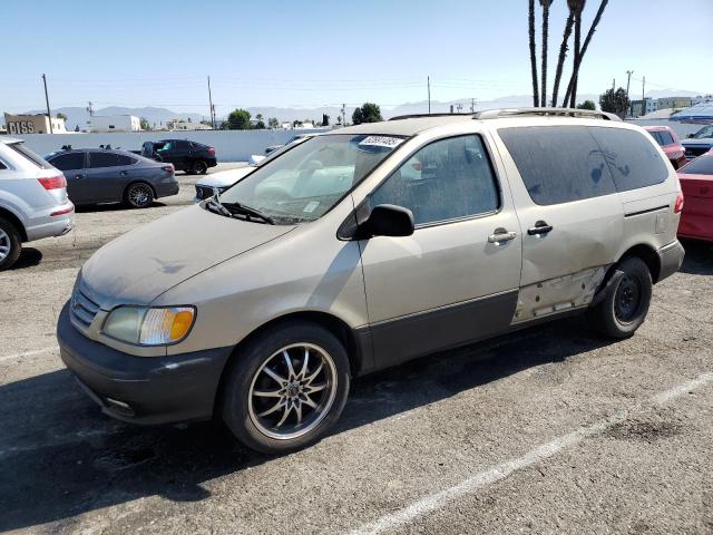 TOYOTA SIENNA LE 2001 with VIN 4T3ZF13C31U340869 - Photo from auction