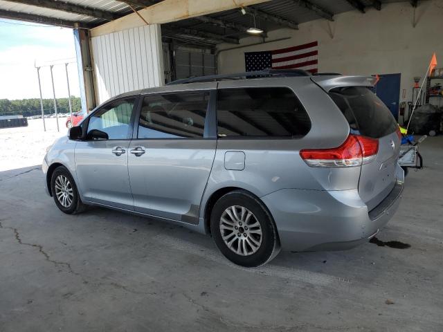Photo 2 from auction – 2011 TOYOTA SIENNA XLE with VIN 5TDYK3DC4BS104493