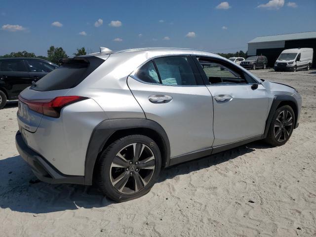 Photo 3 from auction – 2019 LEXUS UX 200 with VIN JTHY3JBH2K2006973