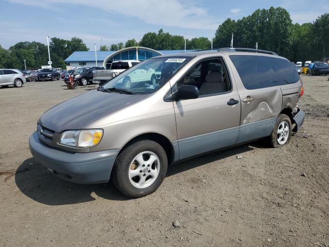 Photo 1 from auction – 1998 TOYOTA SIENNA LE with VIN 4T3ZF13C2WU030848