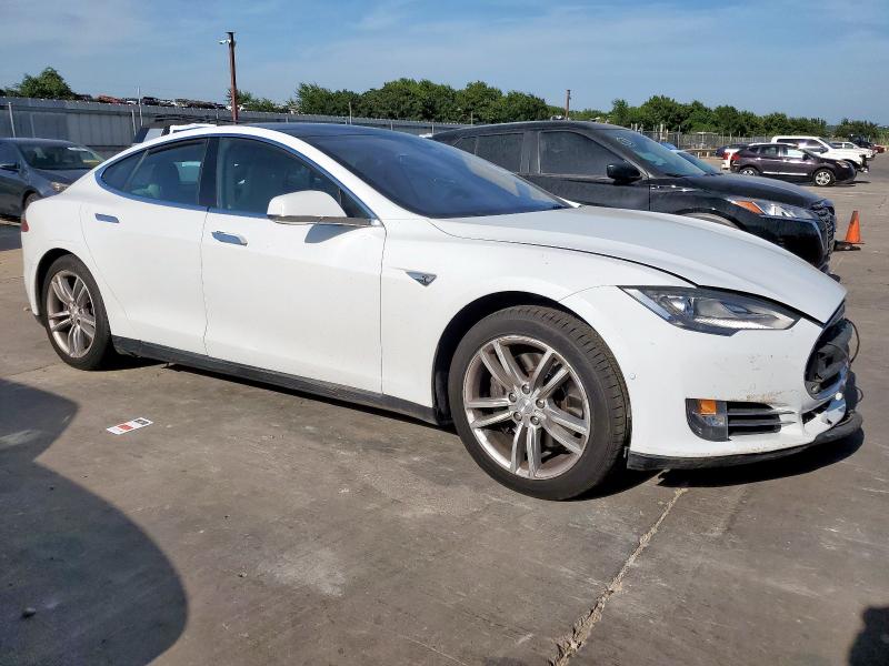 Photo 4 from auction – 2015 TESLA MODEL S 85 with VIN 5YJSA1H24FFP73694