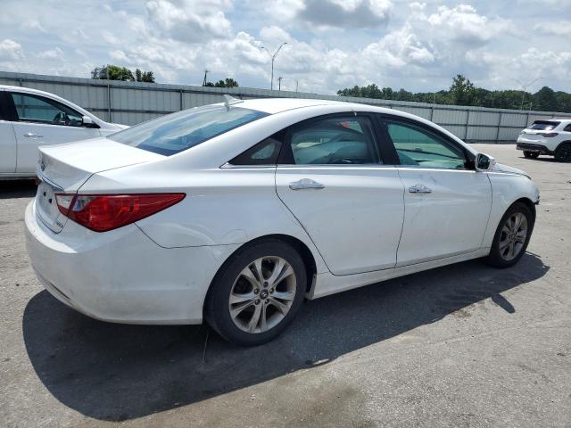 Photo 3 from auction – 2011 HYUNDAI SONATA SE with VIN 5NPEC4AC4BH302684